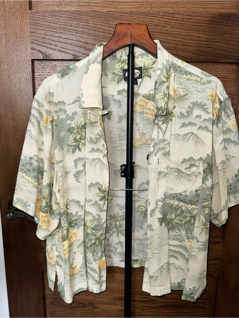 Tommy Bahama Hawaiian Rayon Button Up | Vintage Tropical Camp Shirt